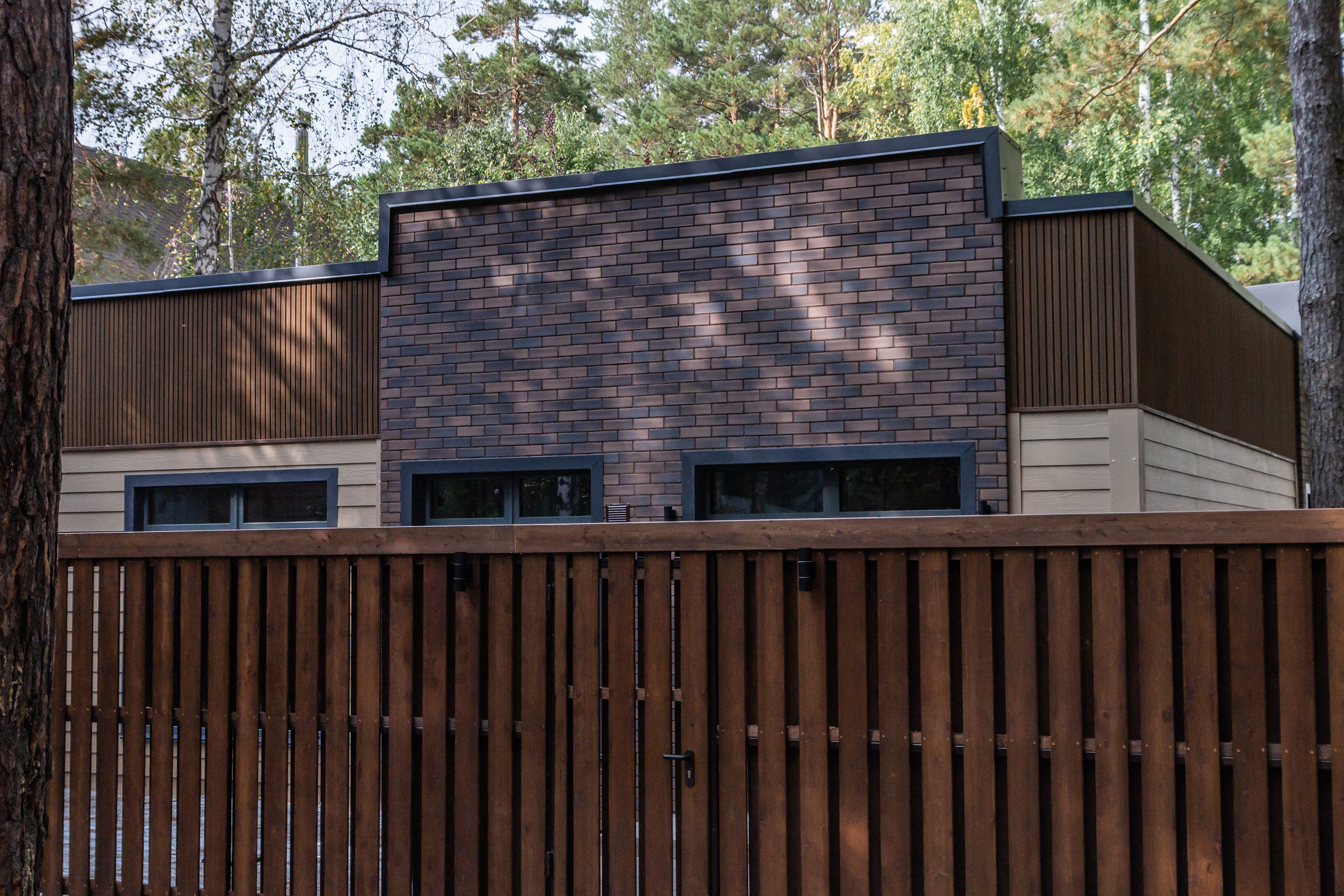 темный клинкер на фасад