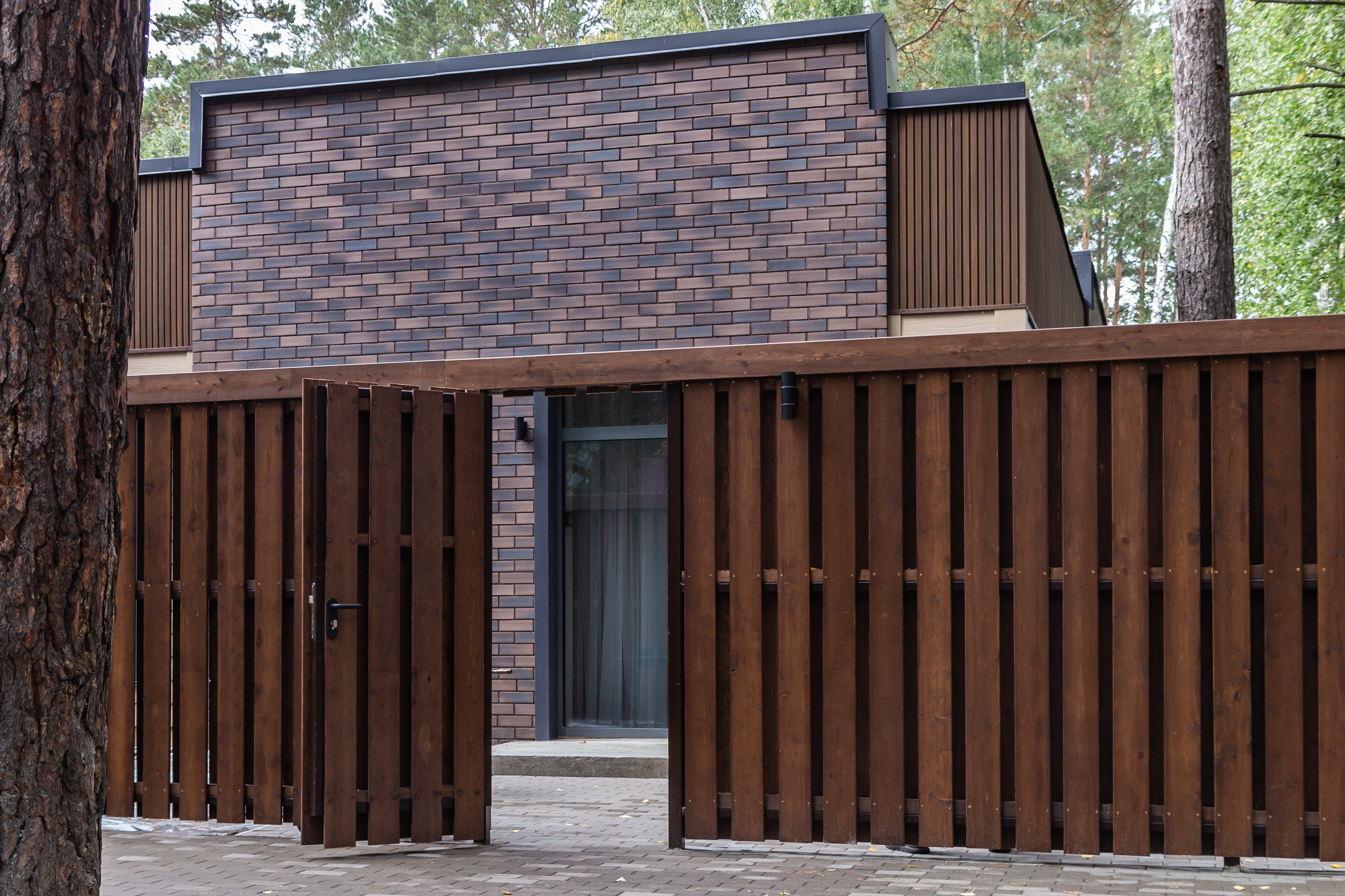 темный клинкер на фасад